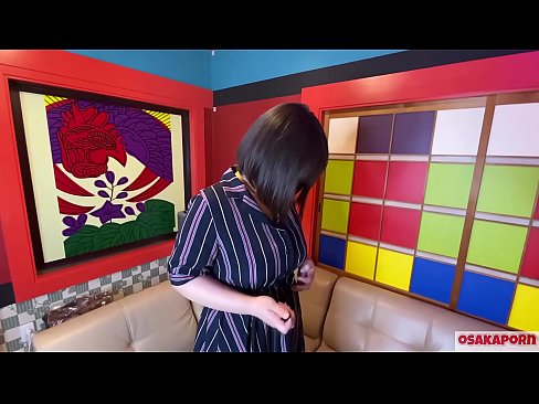 ❤️ Déanann cutie Seapánach le tits móra masturbates le bréagáin ghnéis agus tá orgasm aige. Labhraíonn sí in agallamh faoina taithí fucking. Tits ollmhóra agus pussy hairy ag caoineadh os ard. Osakaporn ❤️❌ Porn ardchaighdeáin ag ga.watchhentai.ru ☑